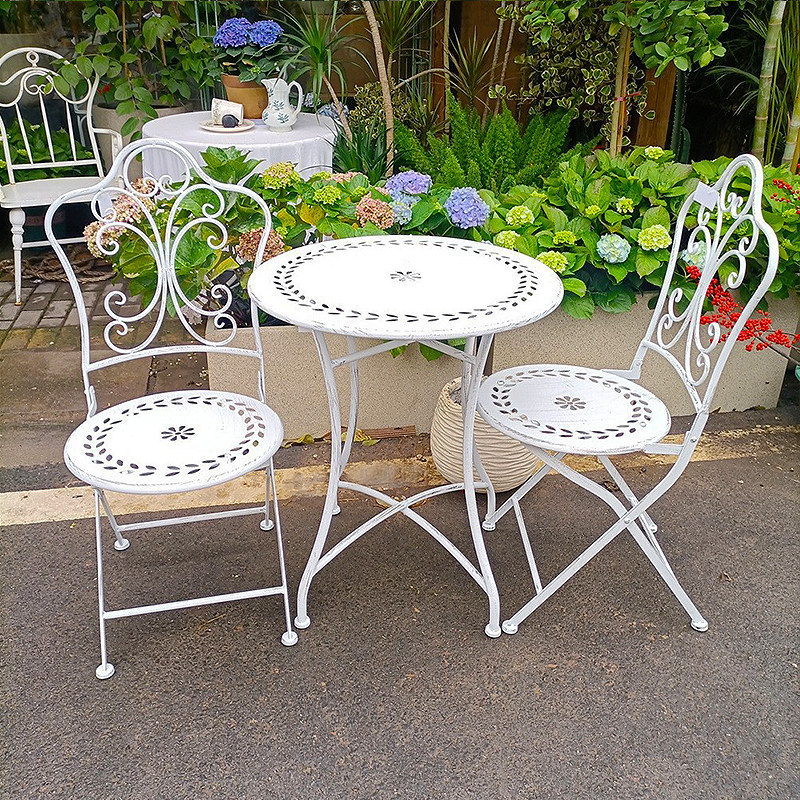 French Country Iron Table and  - огляд і ціна Outdoor Furniture Iron
