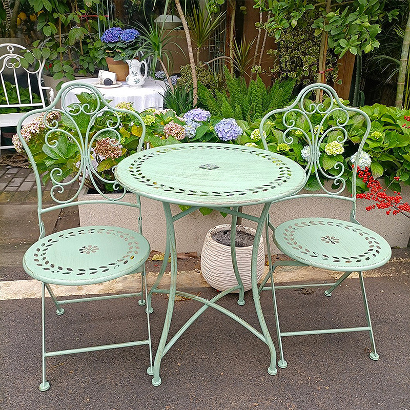 French Country Iron Table and  - огляд і ціна Outdoor Furniture Iron
