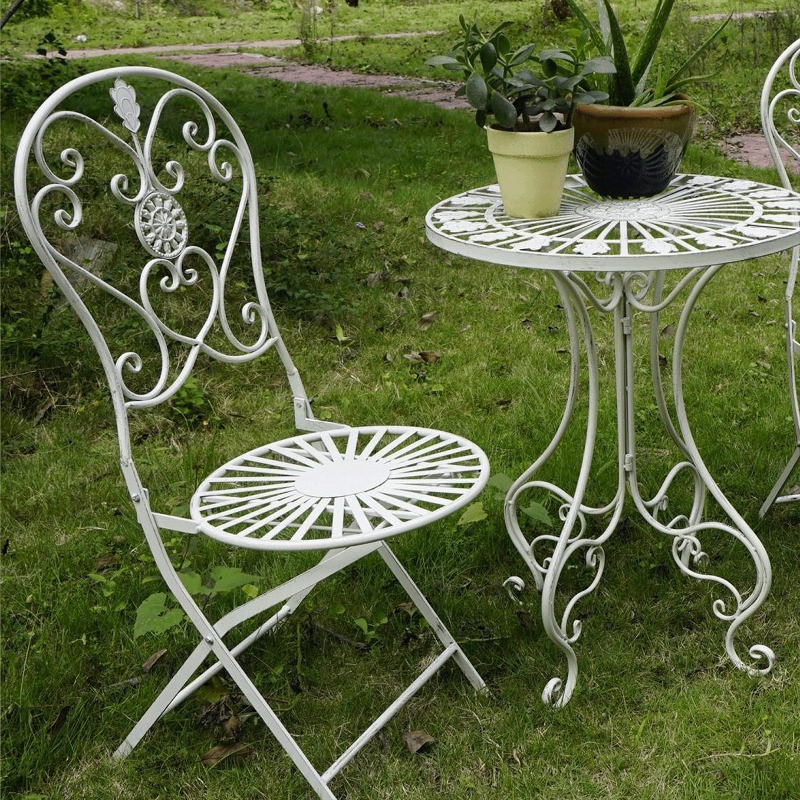 French Vintage Iron Table and  - огляд і ціна Outdoor Furniture Iron